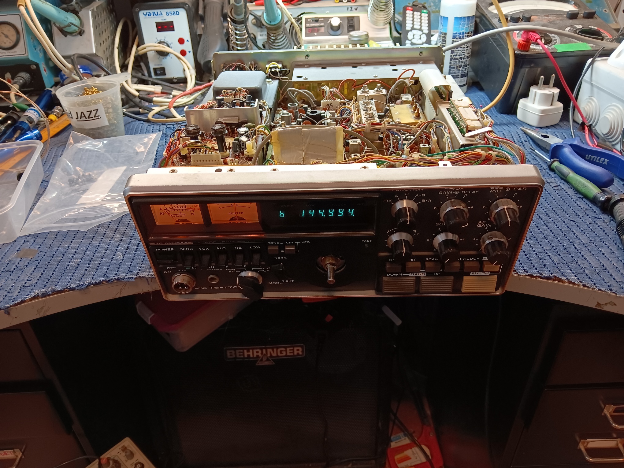 Transceptor Kenwood TS-770